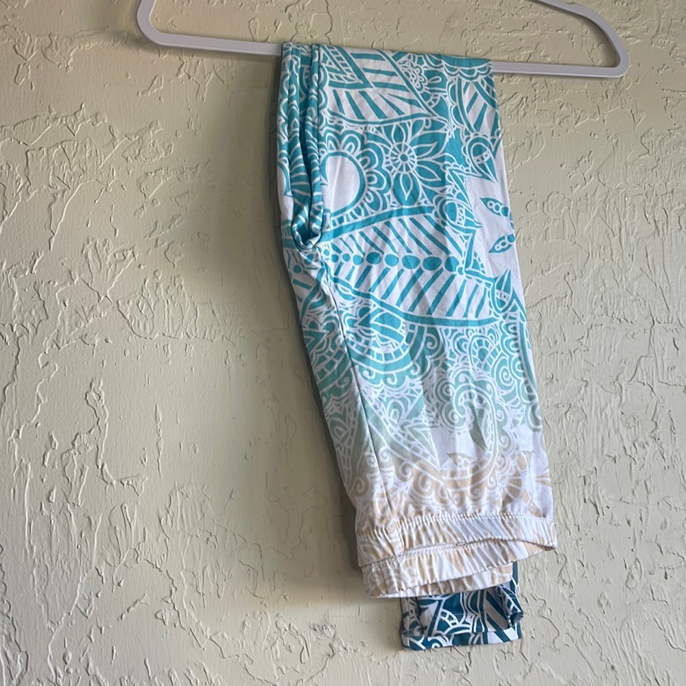 Patterned leggings